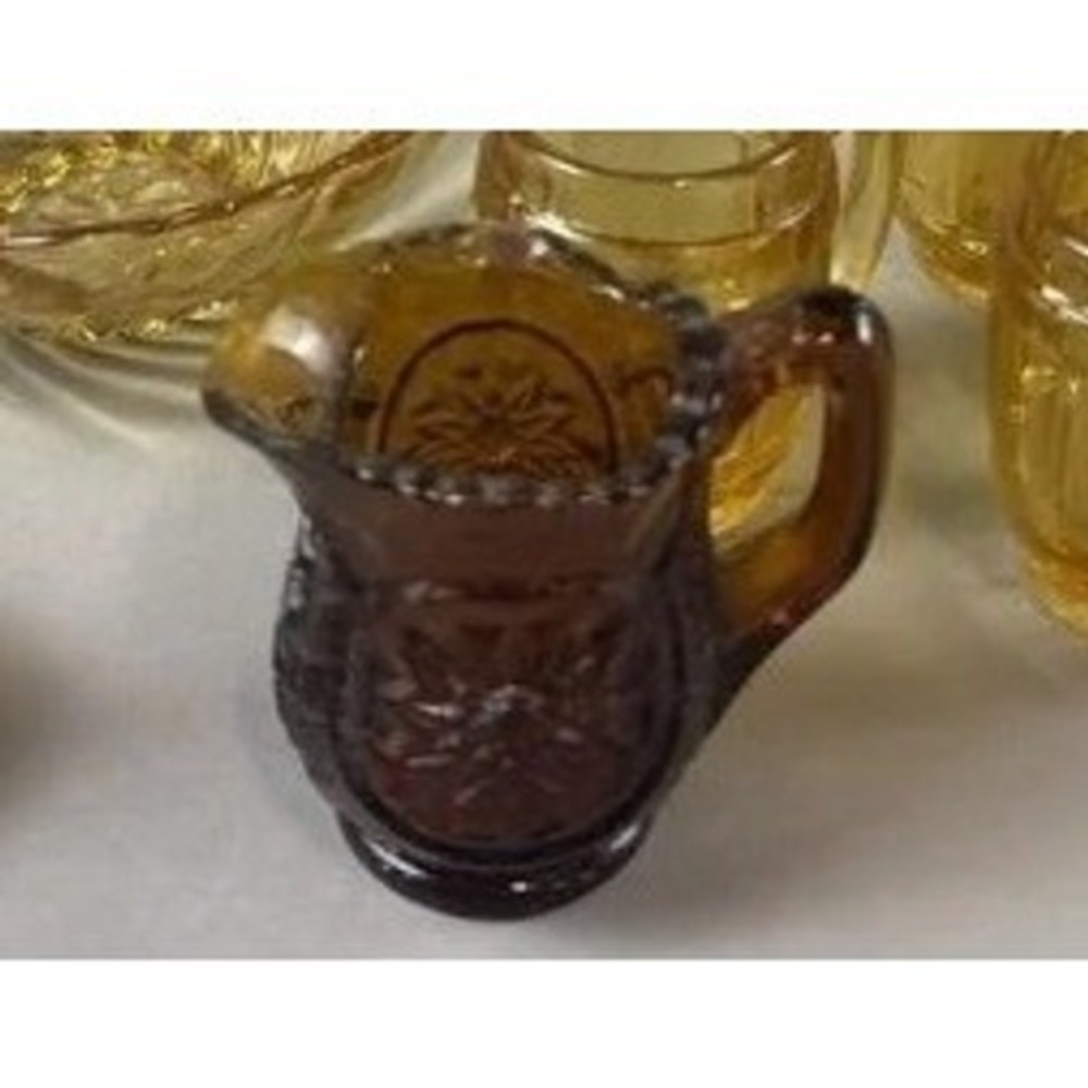 Vintage Amber Pressed Glass Mini Creamer Pitcher Cream‎ Jug Daisy & Button Style